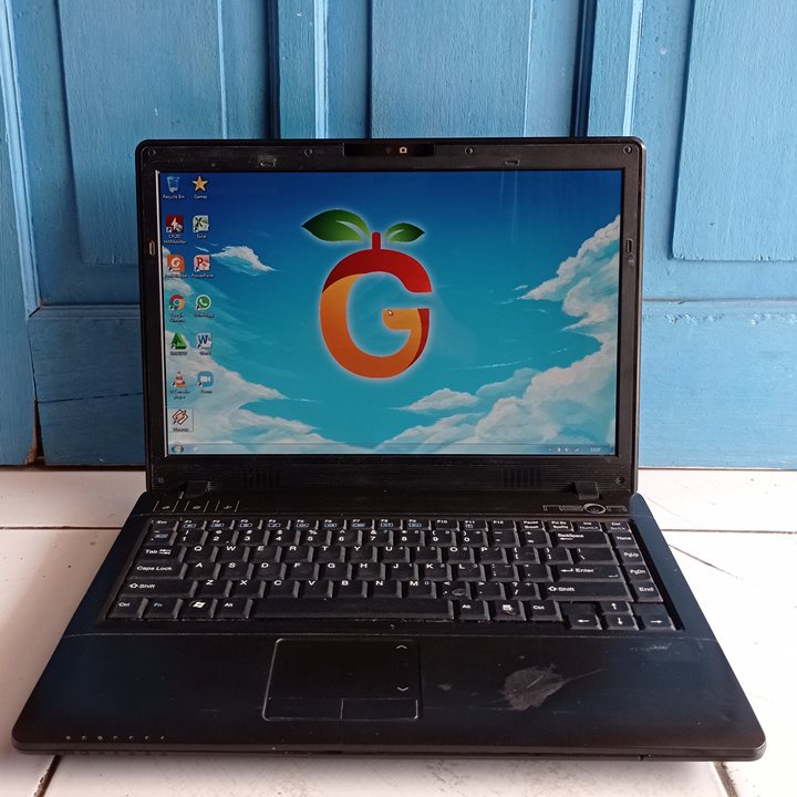Axioo Neon MNC Hitam 14 inch Intel Pentium T4500 RAM 2GB HDD 500GB Windows 7 Laptop Second