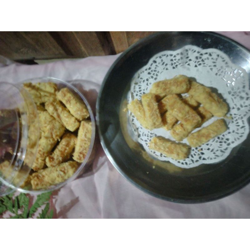 

Kastengel super ngeju, garing pecah dimulut kemasan toples 500gr