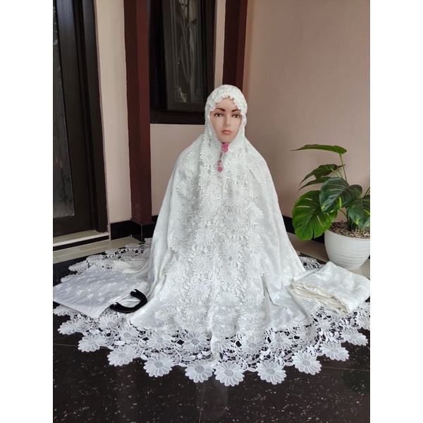 mukena almira putih swarovsky kd full sutra