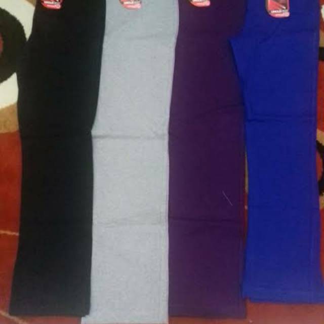 Celana panjan Unclewest