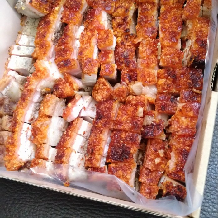 

- BARU babi panggang asin /samcan+sambal matah(500 gr)pre order 1hari