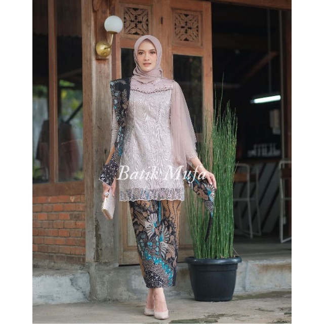 Couple VEKA Brown Kebaya Tunangan terbaru KEBAYA MODERN Kebaya wisuda kebaya batik couple