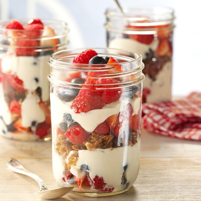 

Yogurt Berry Parfait