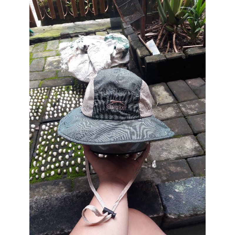 jungle Hat / Topi Rimba /Bucket Hat Slazenger Second Import