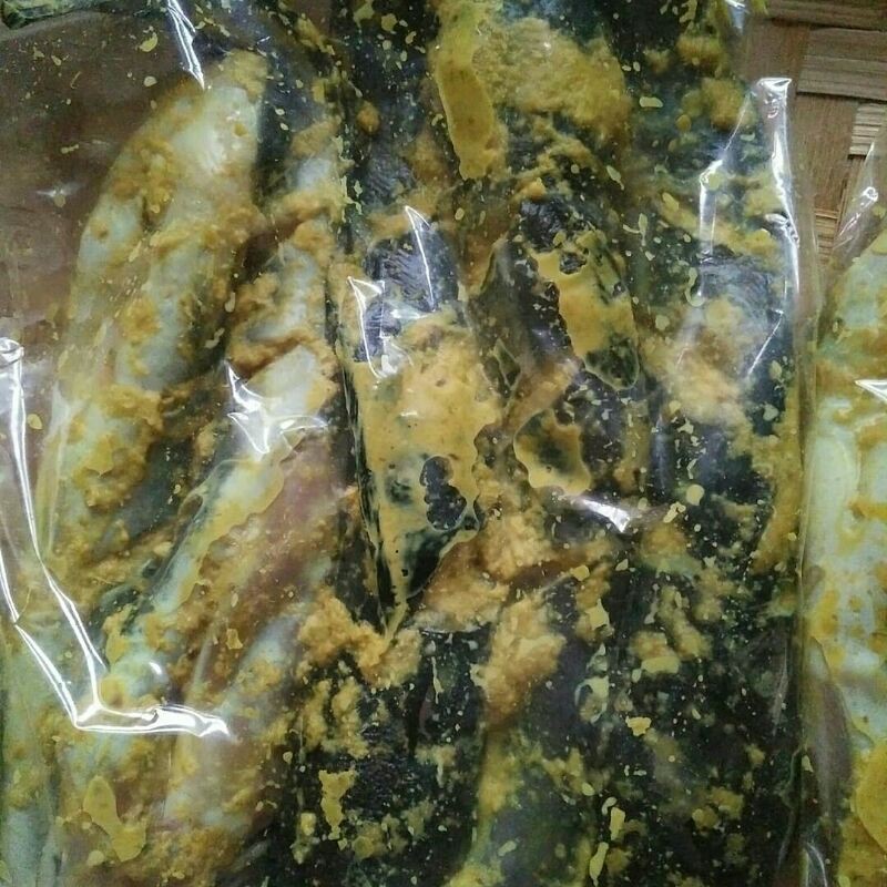 

lele bumbu kuning siap goreng + sambal