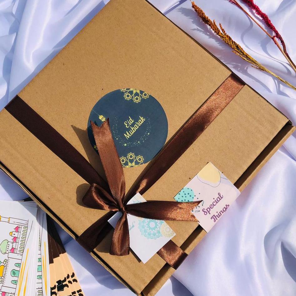 Lyd31au22ᶜ ▪ HAMPERS SARUNG SAJADAH BLUDRU/ hampers ulang tahun anniversary anniv ldr jumatan kado p