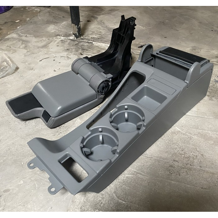armrest bmw e46 warna grey atau abu2 / silver