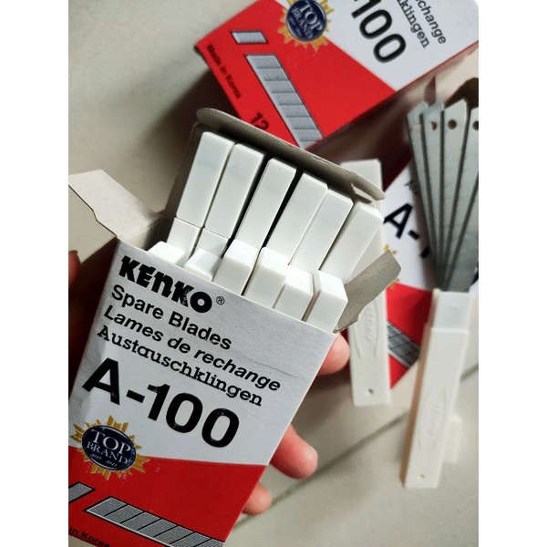 

KENKO BLADES PISAU CUTTER A-100 1 TUBE ISI 5 . ANAK PISAU CUTTER KENKO A-300(1BOX ADA 12TUBE) .