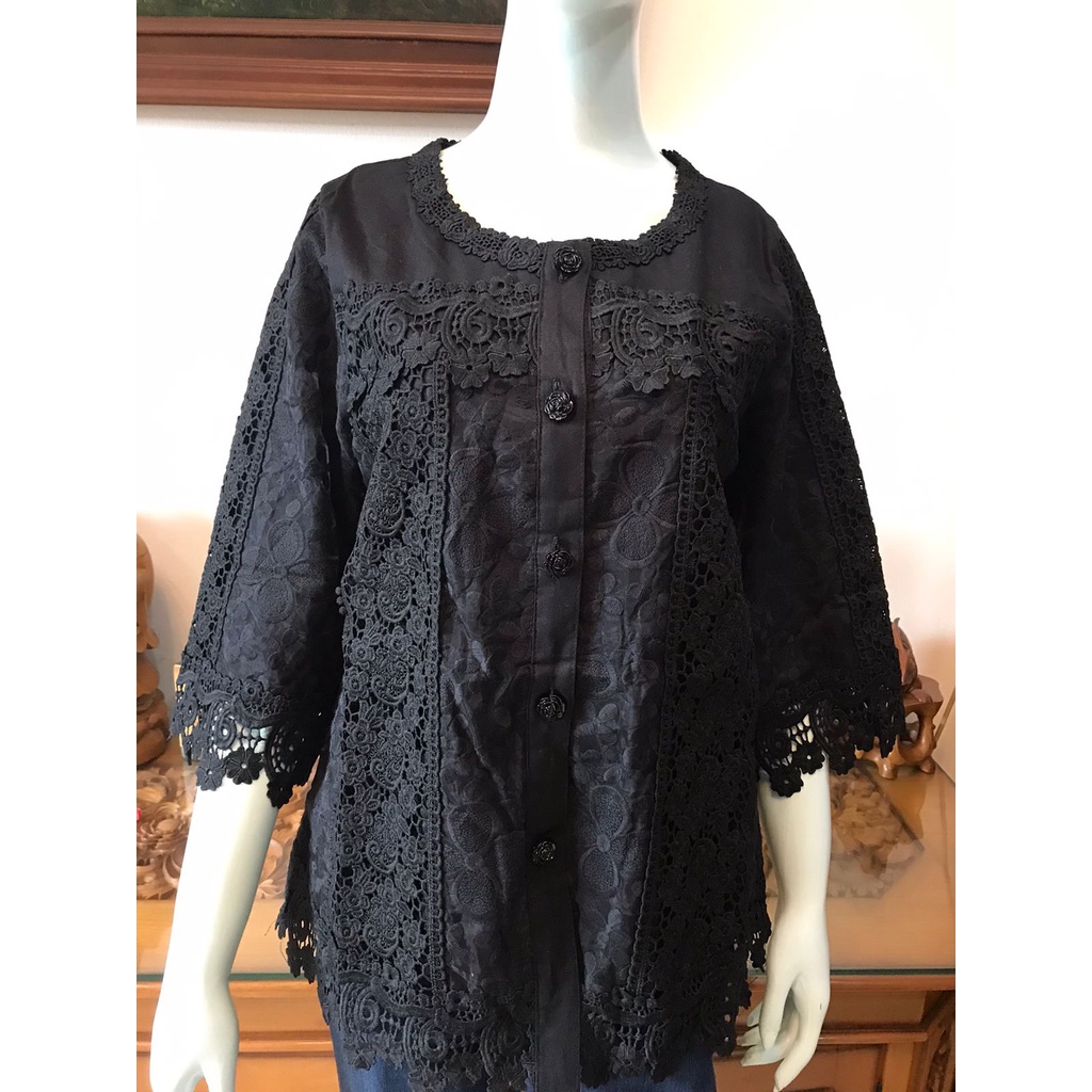 0799 blouse  alexuez  brukat organdi hitam