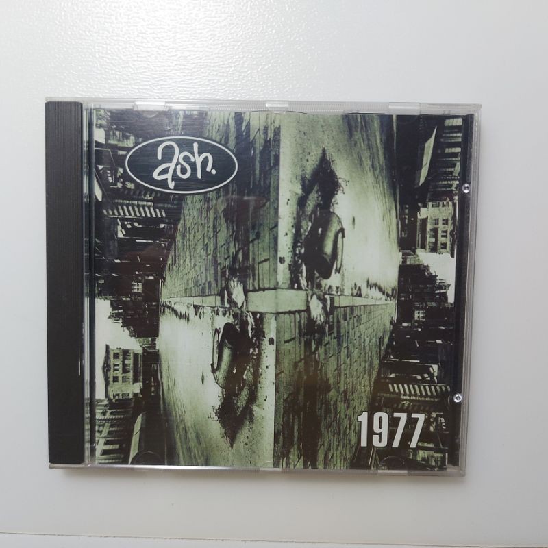 CD Kaset Album Musik Ash 1977