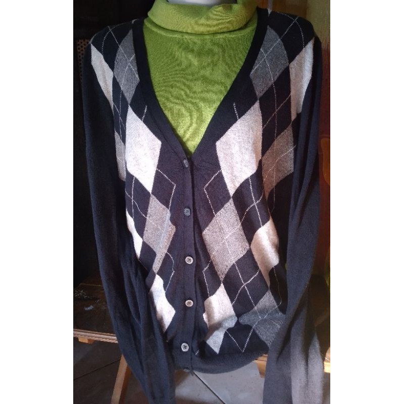 Cardi ketupat Uniqlo