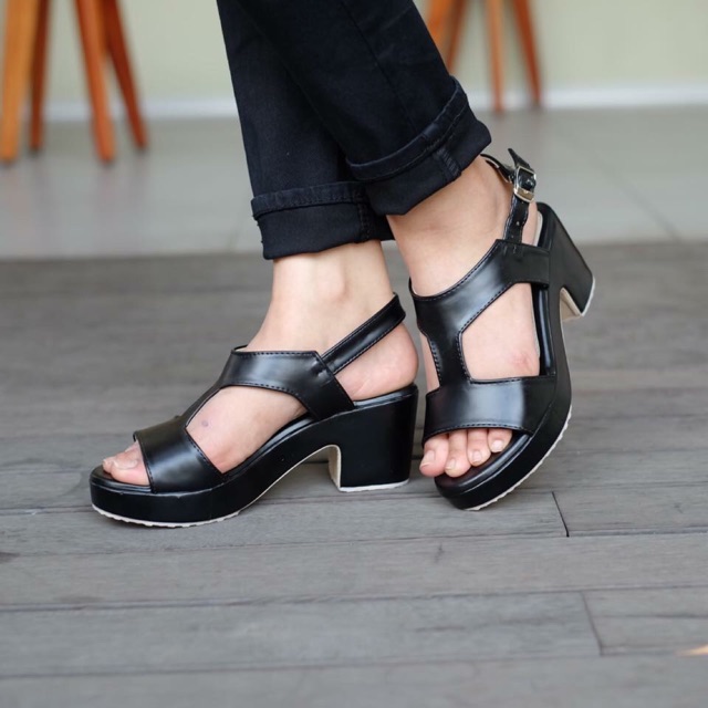 DAENERYS DRANATHA heels wanita