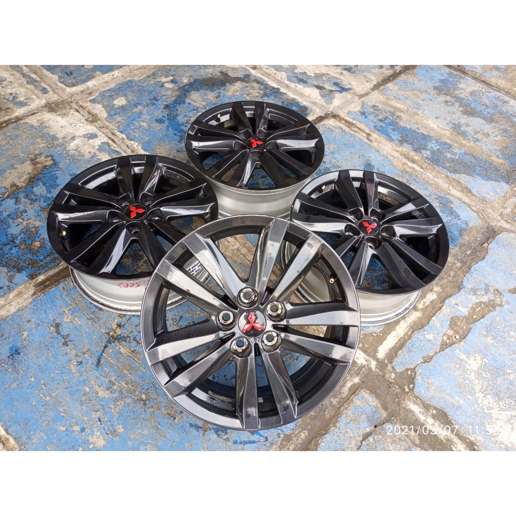 velg mobil bekas outlander ring 17x7 pcd 5x114 seken murah