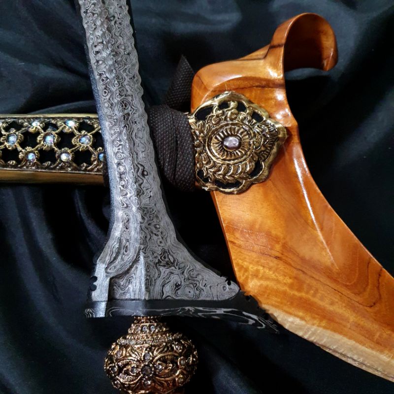 Keris Panji Penganten Pamor Merutu Sewu
