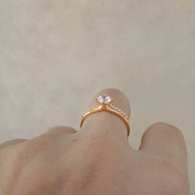 Cincin anak dan dewasa emas asli solitaire seperti berlian kadar 700 70% 16k 22 surabaya zircon elegan