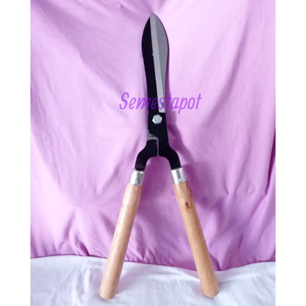 Gunting Rumput Besar untuk Tanaman