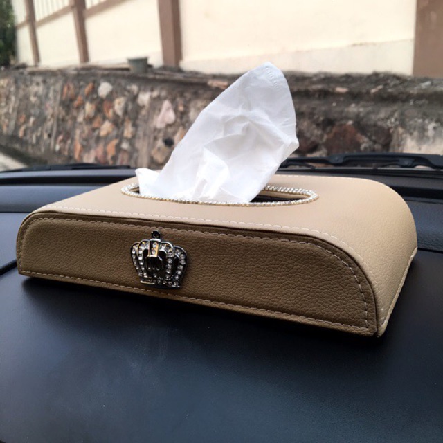 Kotak Tempat Tisu Mobil Car Dashboard Tissue Box Kulit Sintentis Bentuk D BLINK DAD CROWN MAHKOTA