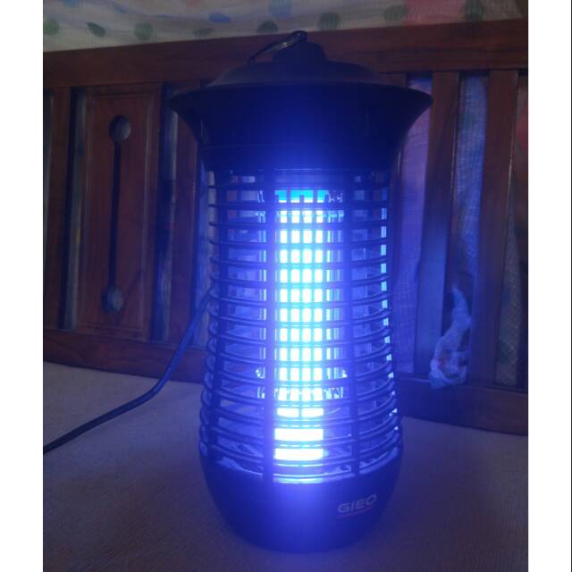 Lampu Anti Serangga GEIO