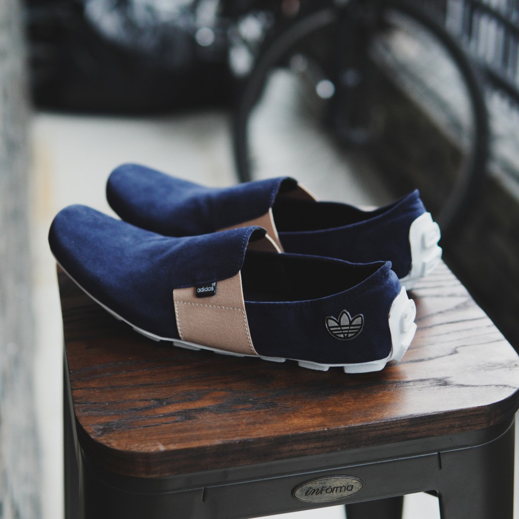 RECOMENDED !!! Sepatu Pria Adidas Mocasin Asensio Navy Blue Slip On Suede Murah Santai Keren