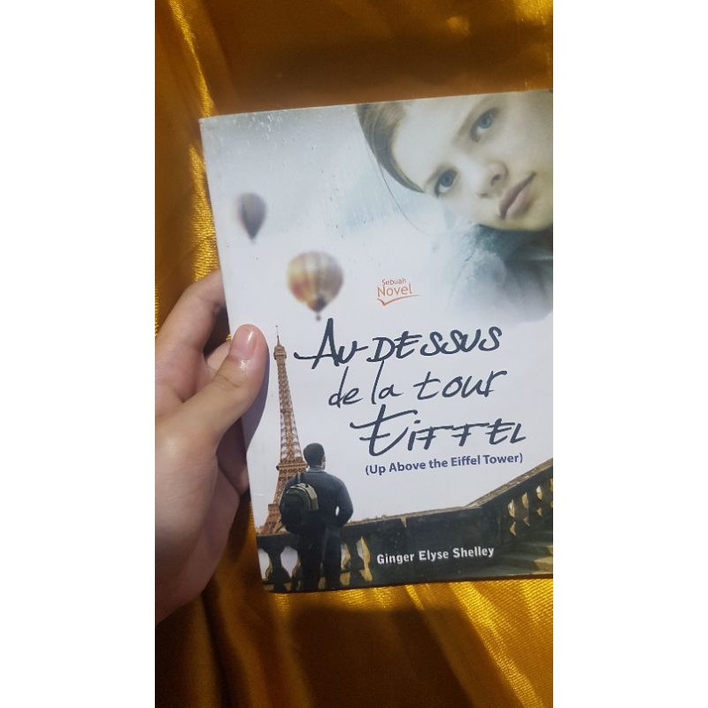 Au dessus de la tour eiffel