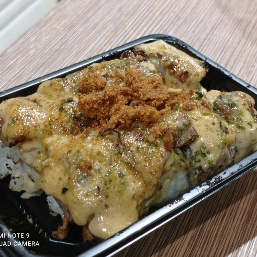 

blakpepper salmon roll