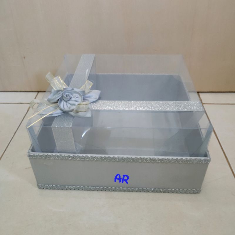 kotak hantaran kue serba guna warna silver