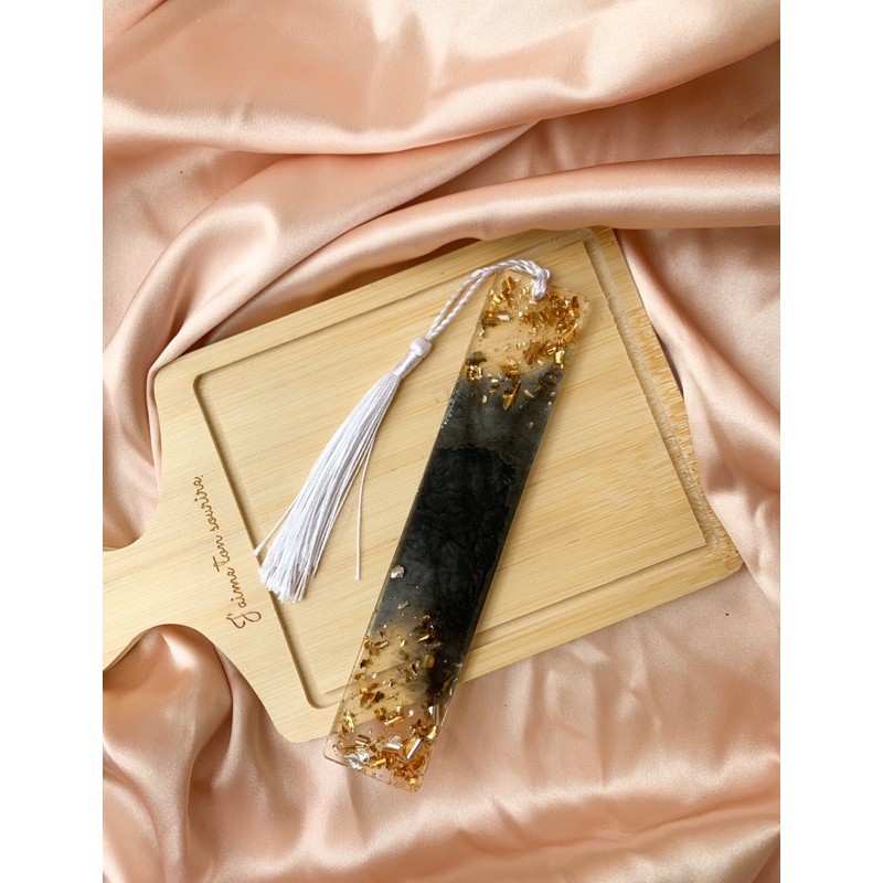 Gold Black Bookmarks Resin Custom | Resin epoxy art | Bookmarks | CUSTOM RESIN
