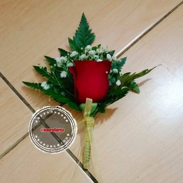 

corsage mawar/boutinere/mawar dan baby breads