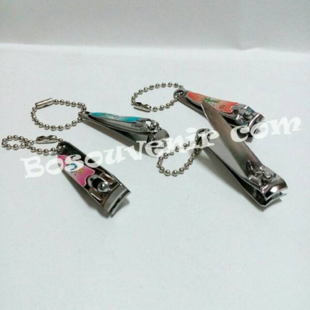 

Souvenir gunting kuku rantai