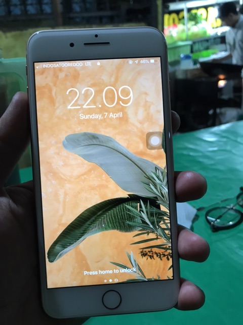 Iphone 8plus Resmi Ibox Ip Bandung Indonesia