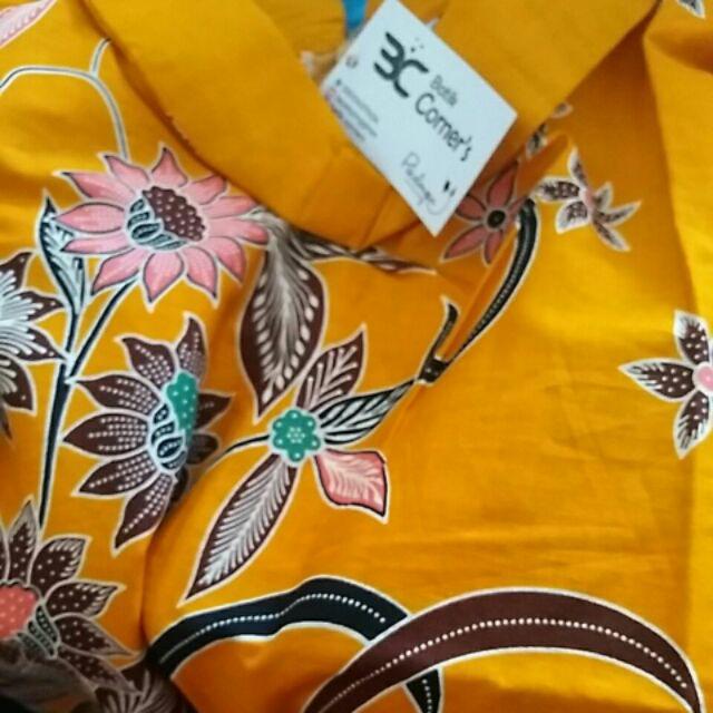 Atasan Batik Wanita Motif Gloria Kupu-kupu Cenderawasih