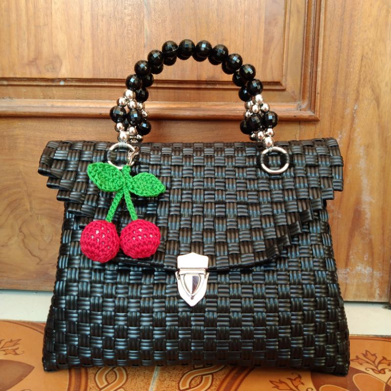 GANTUNGAN RAJUT / GANTUNGAN BUAH CERRY / BAG CHARM RAJUT