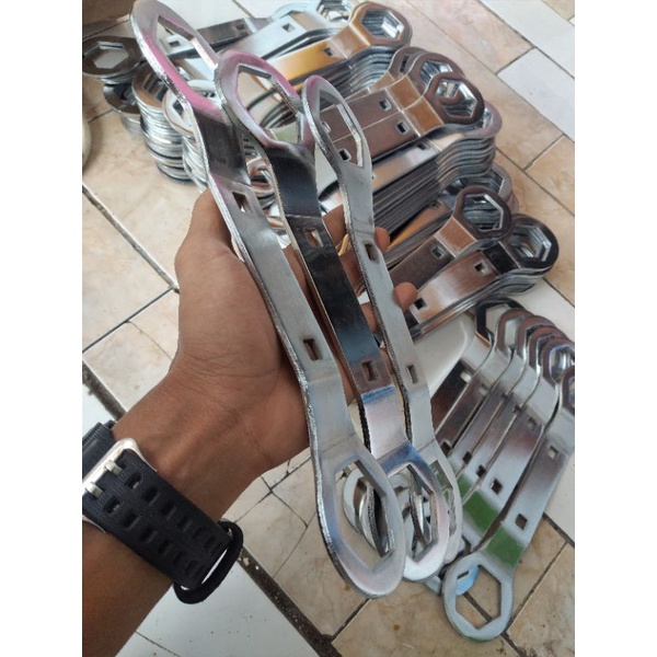 KUNCI MUR KOPLING CVT STEL KLEP MOTOR Satu SET 39x41MM DAN 17x24 MM