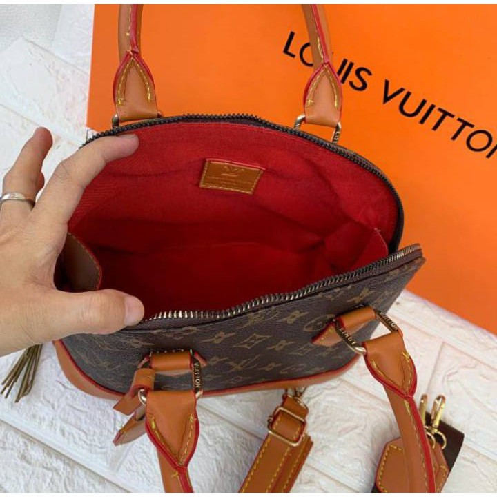 PROMO TAS LV MEDIUM FREE GEMBOK 2 TALI STRAP UK.25