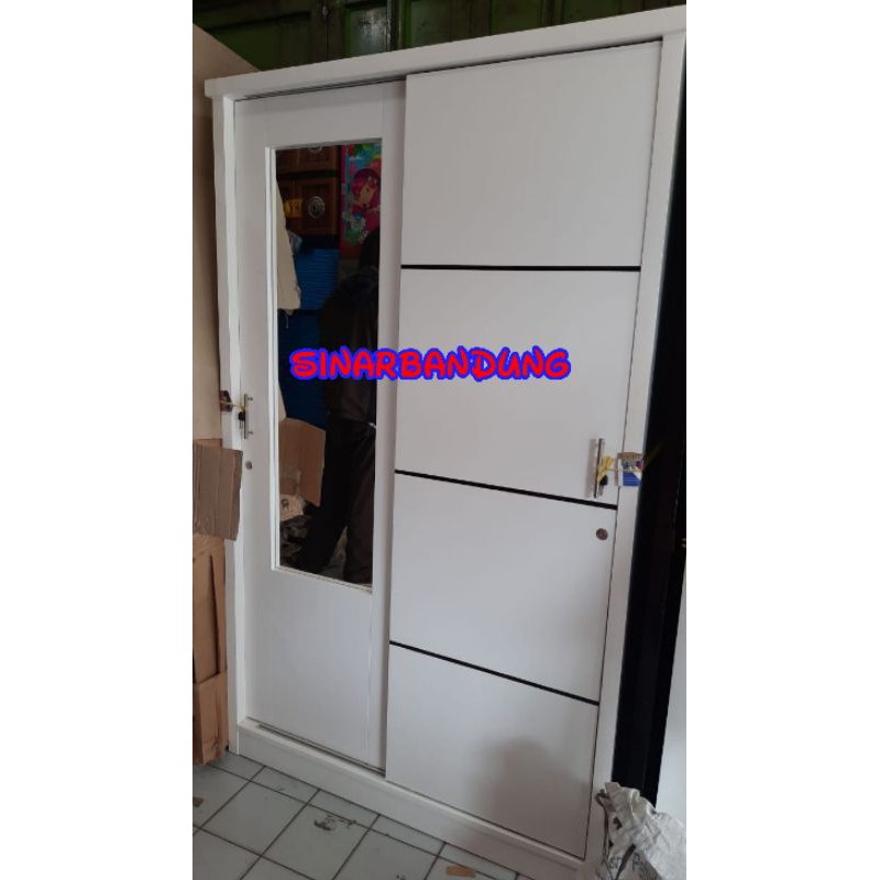 LEMARI PAKAIAN SLIDING PUTIH TIPBLOCK KAYU  / LEMARI PAKAIAN PINTU GESER PINTU SLIDING