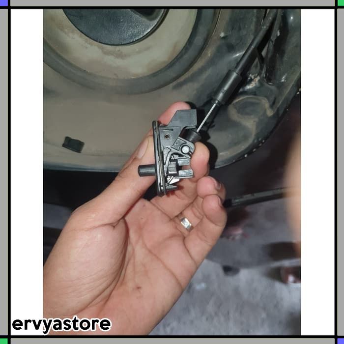 Datsun Go Lock Rod Tonjokan Knob Pembuka Tutup Tangki Bensin Nissan