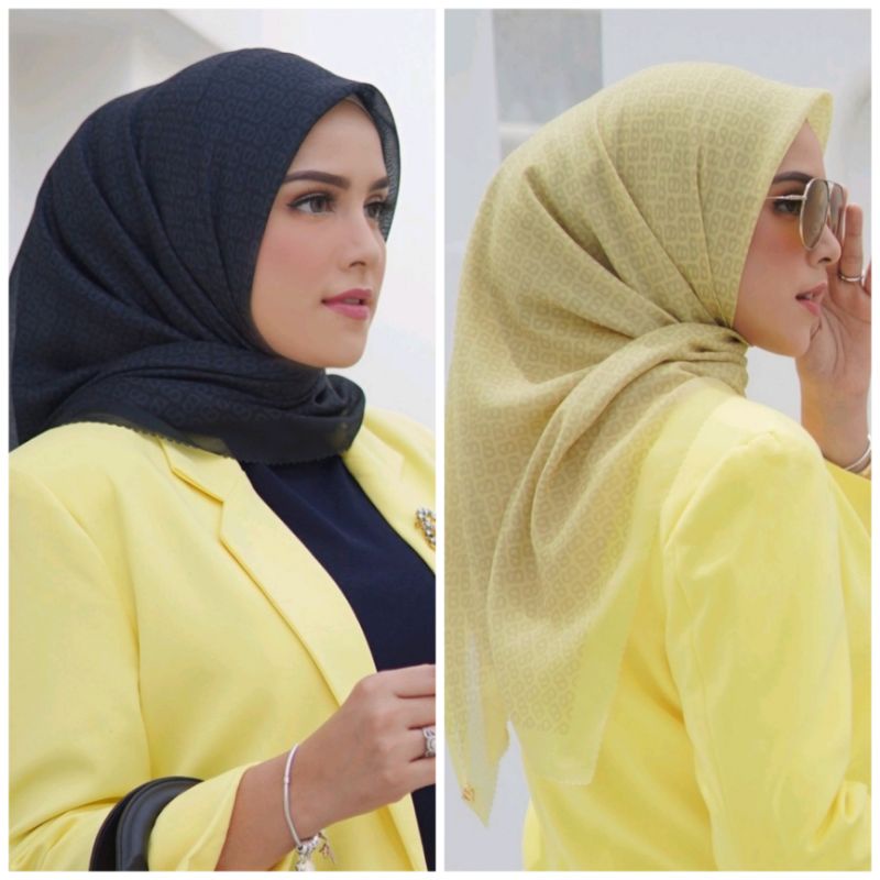 Tapis Square Monogram Buttonscarves