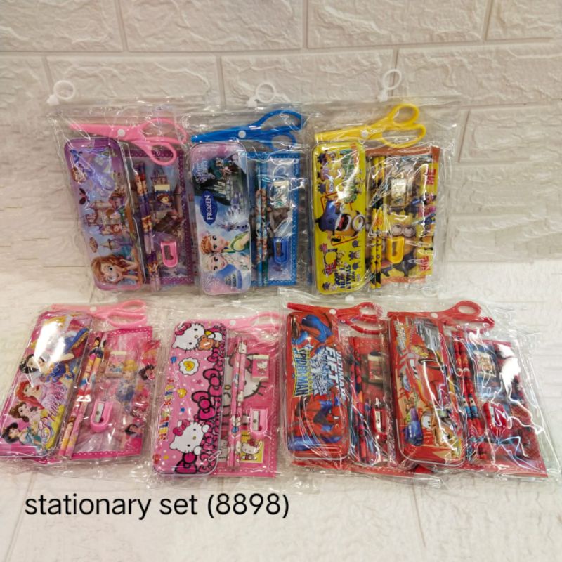 

PAKET ALAT TULIS/PENSIL SET 7 in 1/PENSIL SET KARAKTER/SOUVENIR ULTAH