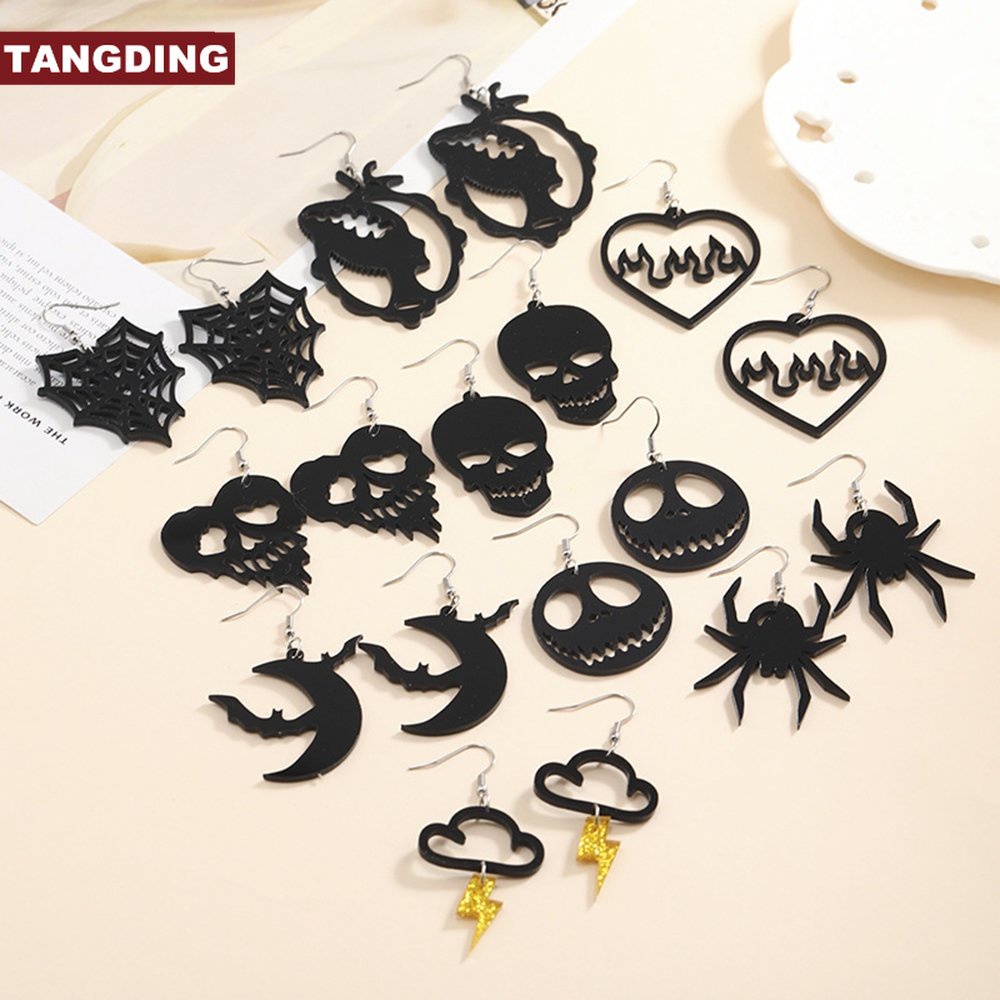 【COD Tangding】Anting Desain Tengkorak Laba-Laba Bahan Akrilik Warna Hitam Gaya Eropa Amerika Untuk Halloween