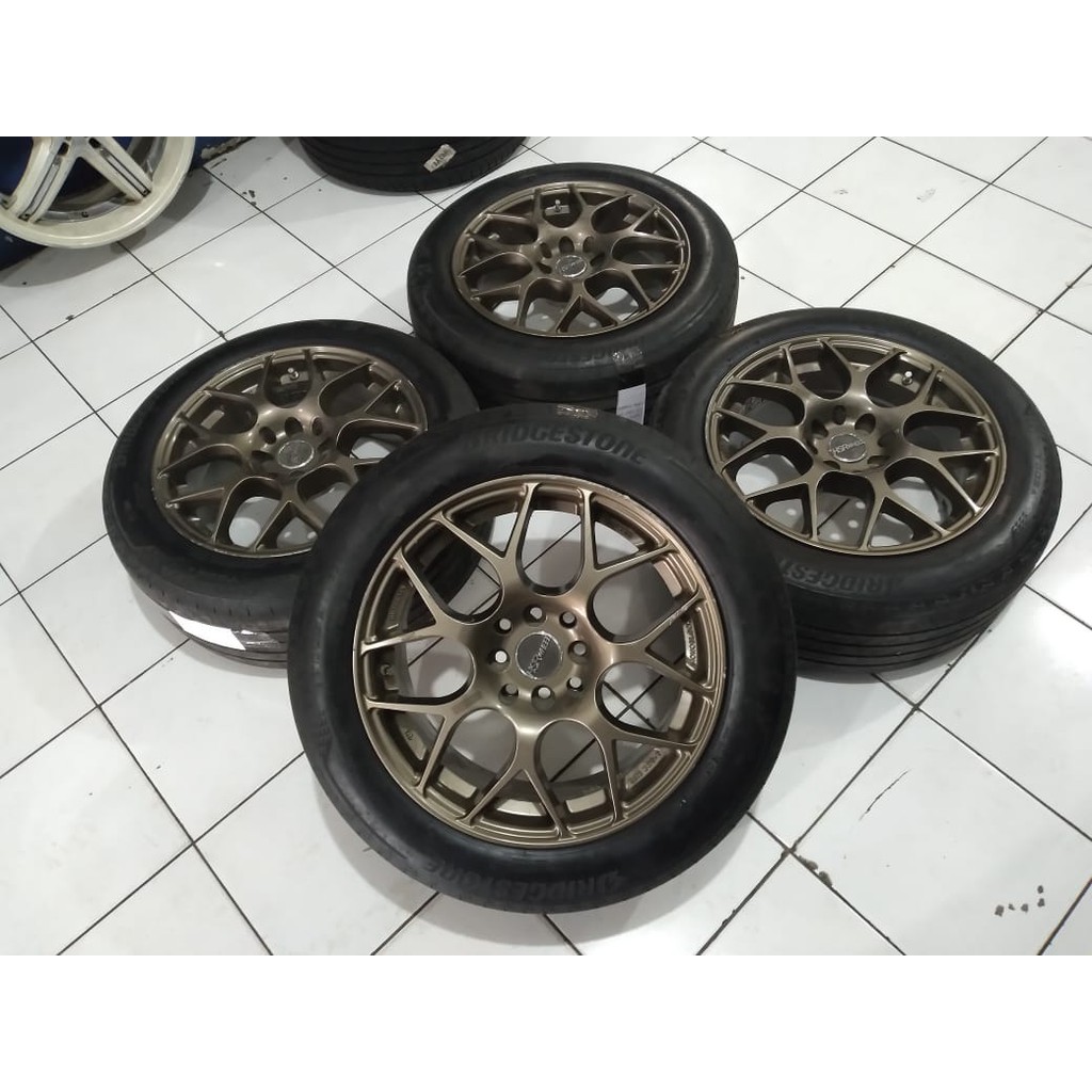 velg bekas untuk mobil modek racing ring 16 plus ban lubang baut 8