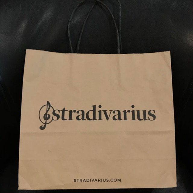 

Paperbag Stradivarius