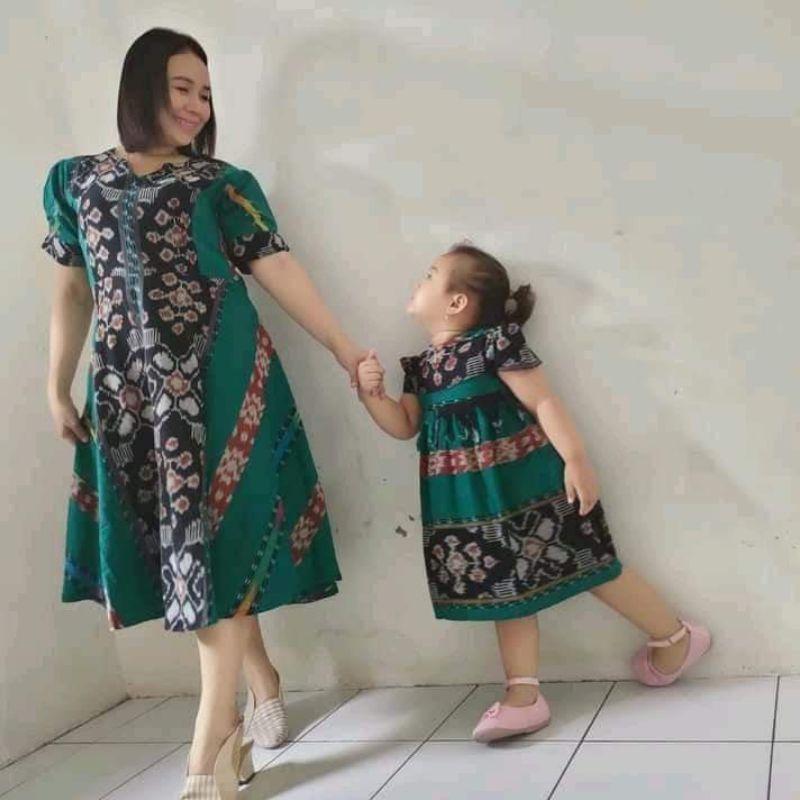 couple midi tenun troso