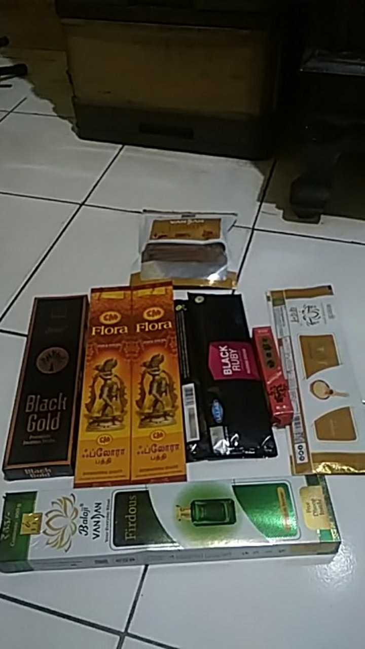 Dupa/ Hio Wangi Harum India Balaji 9 Stick Incense 20 Pcs/ Pouch - Sandal