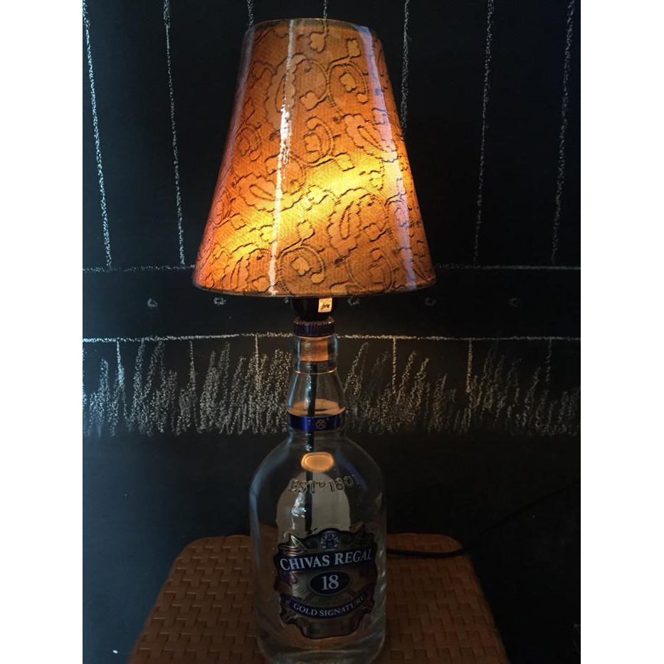 LAMPU HIAS MEJA BOTOL BEKAS ALKOHOL/MIRAS CHIVAS REGAL 18