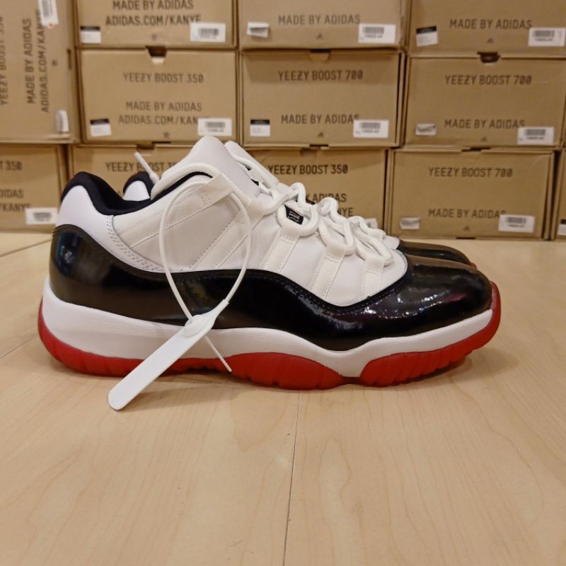 Jordan 11 Retro Low Concord Bred - white gym red black true red