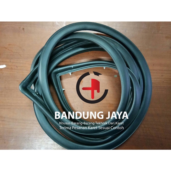 Karet Pintu Kijang Super Depan / Kijang Grand (Kode 006))