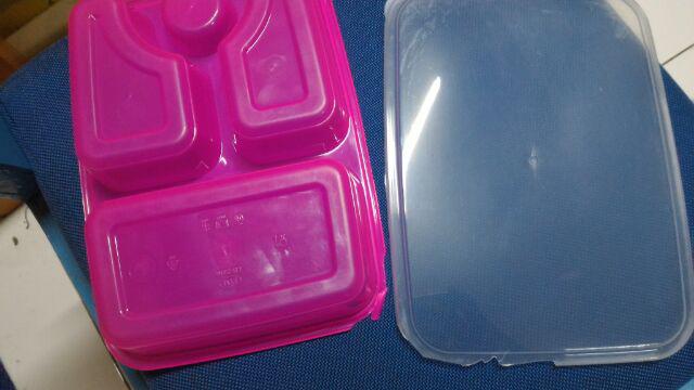 Kotak Makan Plastik Sekat 3+1 Warna Warni Dgn Tutup/ Box Bento Sekat