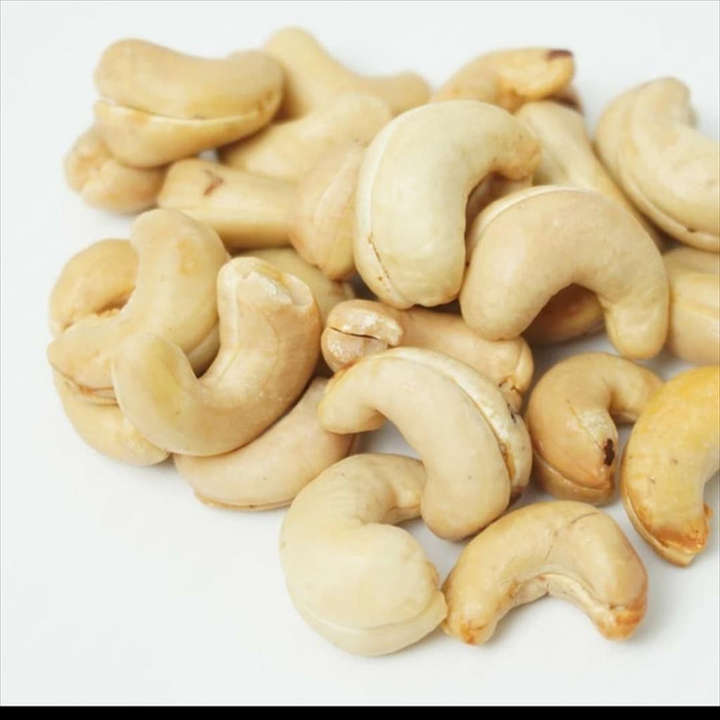 

Kacang Mede 100 Gram