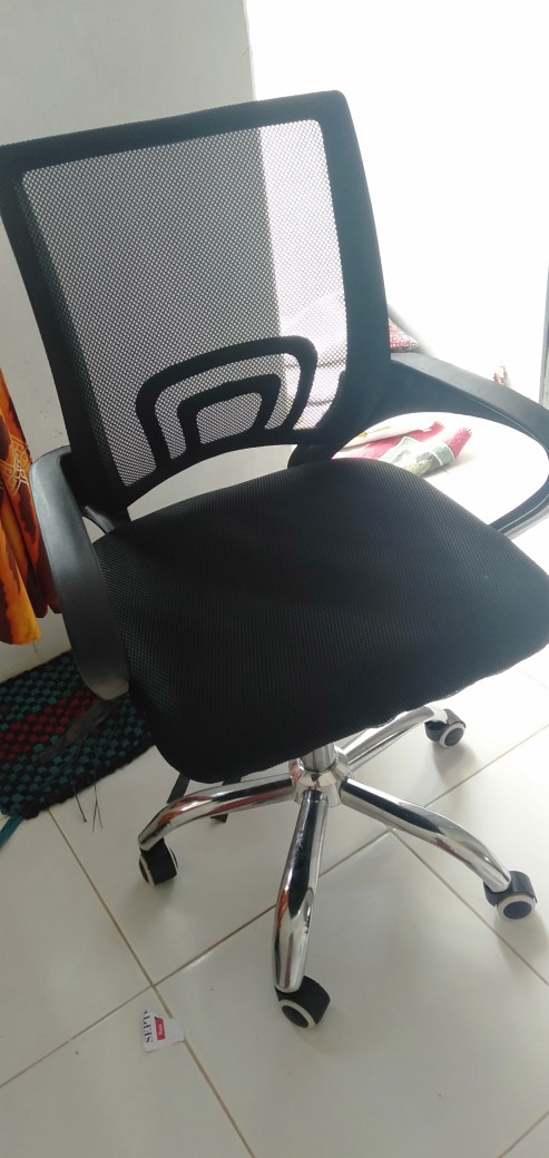 Kursi Putar Kantor Jaring Impor