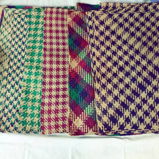 Sajadah Anyaman Purun Tikar Alas Motif Warna Khas Amuntai